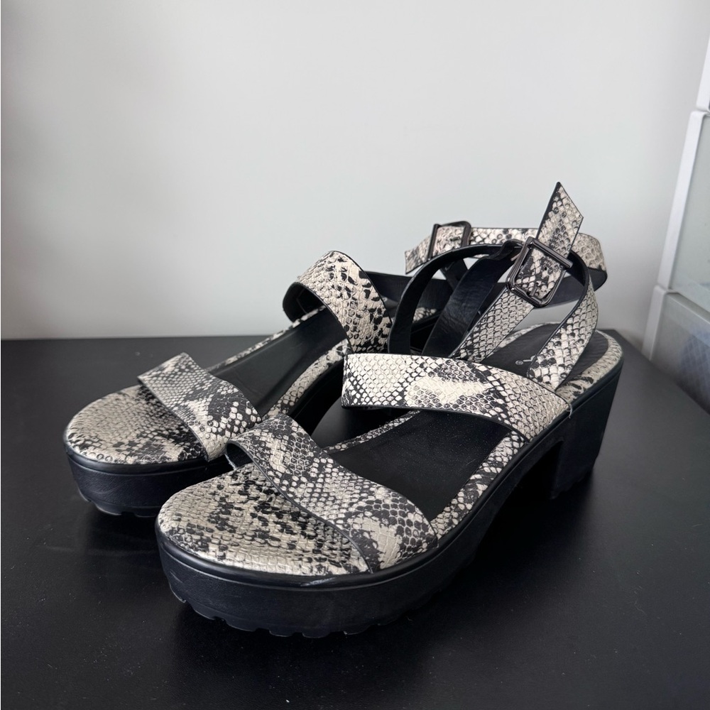 Women’s Platform Heeled Sandals
